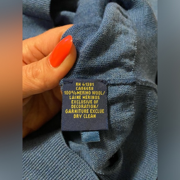 POLO RALPH LAUREN Classic Fit Blue V-Neck 100% Merino Wool, large sweater - Picture 7 of 8